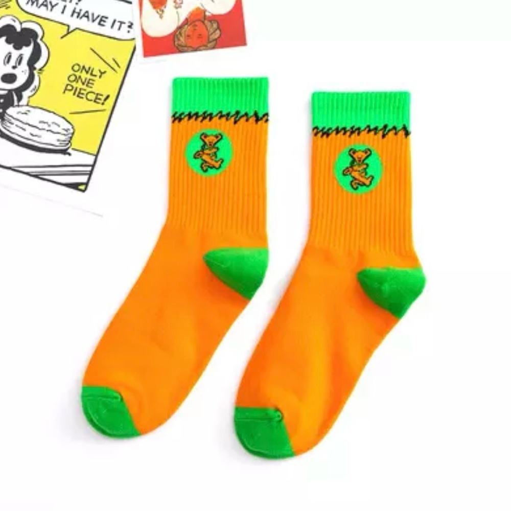 Grateful Dead dunks dancing bear socks